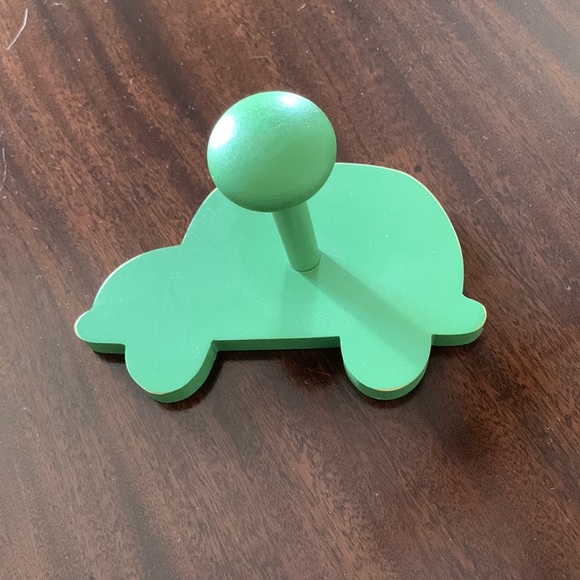 Cute Wooden Car Hanger - Picture 1 of 4